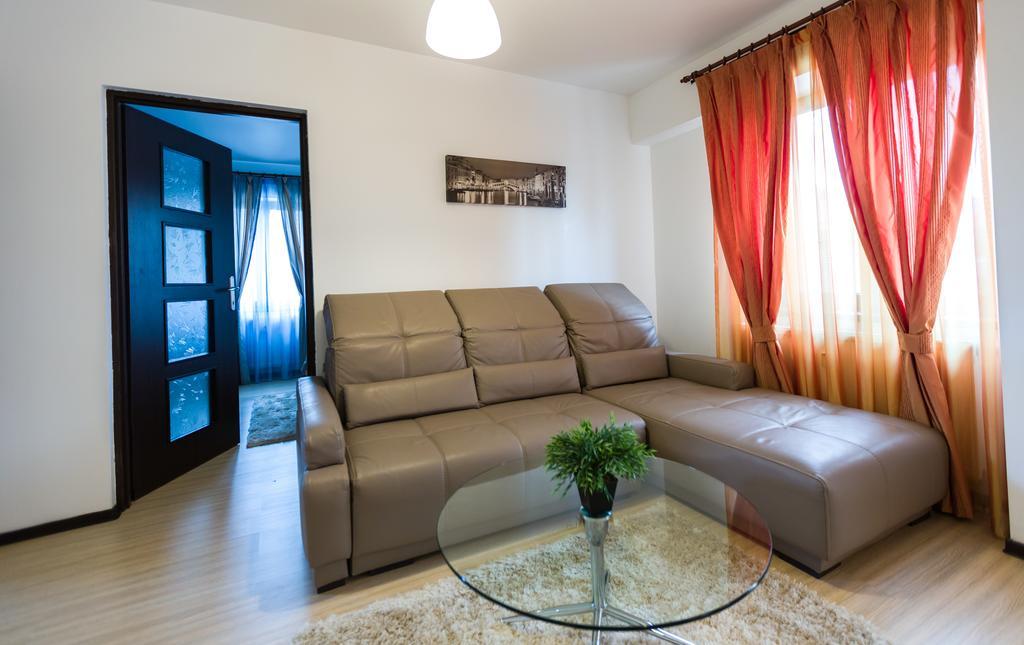 Il Primo Apartments Iasi Bagian luar foto