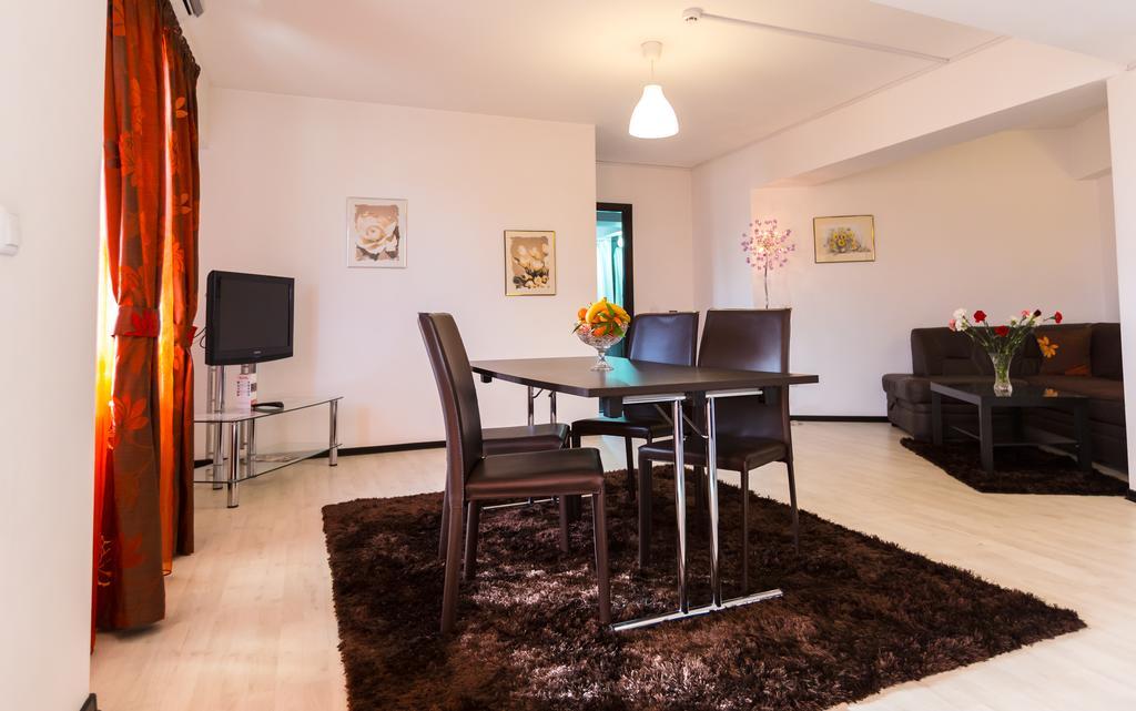 Il Primo Apartments Iasi Bagian luar foto