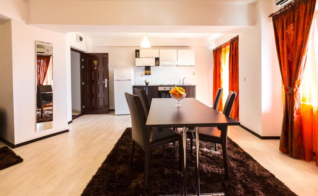 Il Primo Apartments Iasi Bagian luar foto